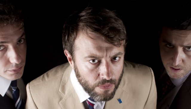 Desde aquí veo sucia la plaza