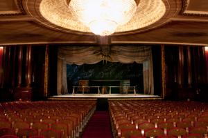 T. De La Luz Phillips Gran Vía